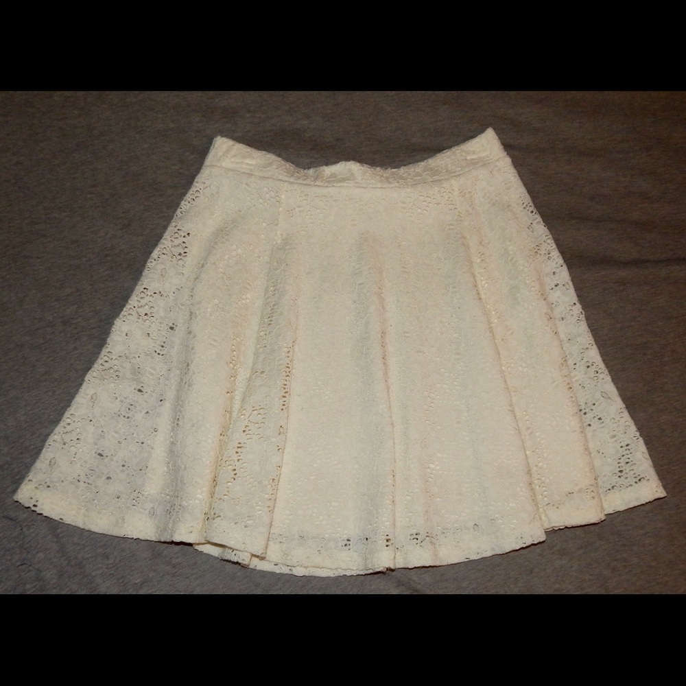 Off-white Textured Mini Skirt - Picture 1 of 3